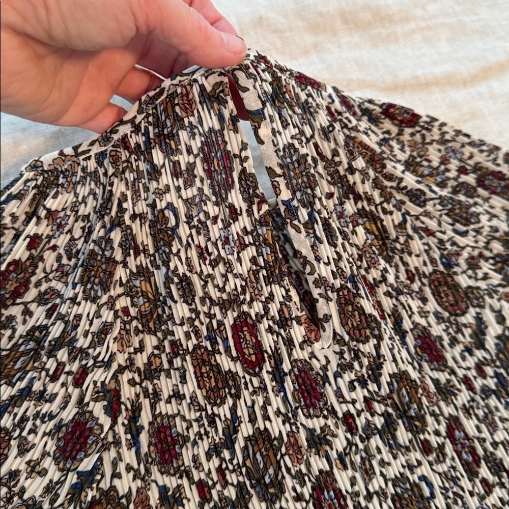 Veronica Beard Black and Brown Flowy Floral Blouse, 4 - Picture 6 of 7